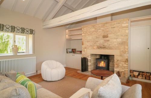 Chipping Norton House | The Annexe, Cleveley Mill