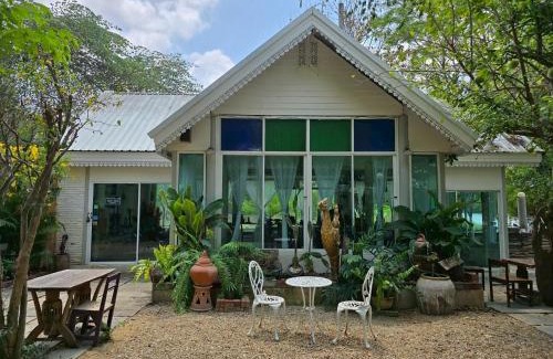 Nakhon Chum Resort | The Antique Riverside Resort