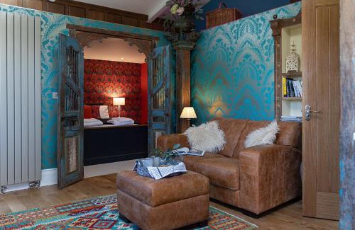 Broadwoodkelly House | The Artist's Garret