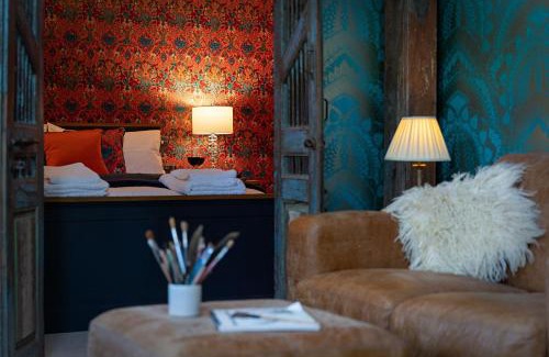 Broadwoodkelly House | The Artist's Garret