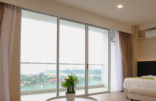 Tanjung Aru Hotel | The Aru Hotel at Aru Suites