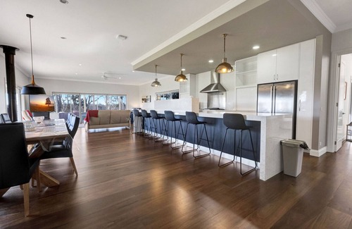 Longford House | The AUSF Homestead - Retreat offers a blend of tranquility and amenities