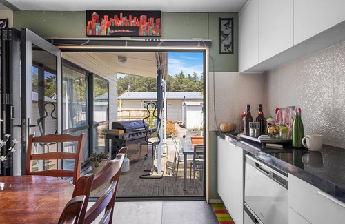 Waikuku Beach House | The Bach at Old Broadway - Waikuku Beach Retreat