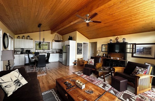 Arden Cottage | The Ball Cottage - Beautiful Lakefront Hideaway on Bull Lake!