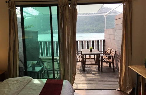 Pulau Perhentian Besar Hotel | The Barat Perhentian Beach Resort