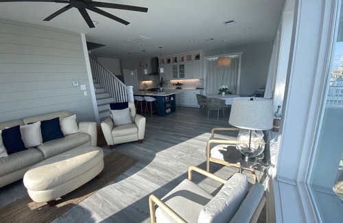 Jamaica Beach House | The Barefoot Pelican -Sunset Views on water- 5 minutes from beach- great fishing