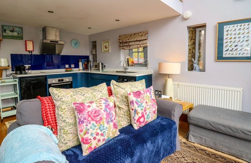 Llandrindod Wells Cottage | THE BARN AT GLANOER, pet friendly, with open fire in Hundred House