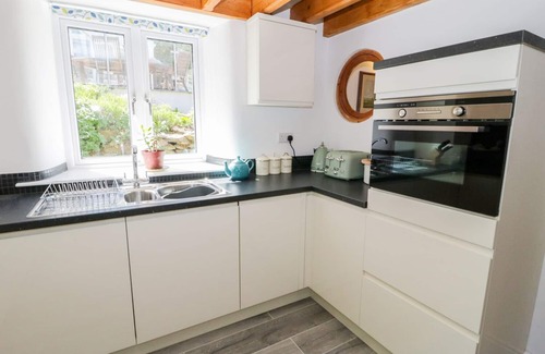 Graigfechan Cottage | THE BARN AT WAEN Y FFYNNON, pet friendly, with open fire in Ruthin