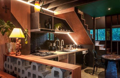 Bowentown Apartment | The Barn, designers dream beach hideaway