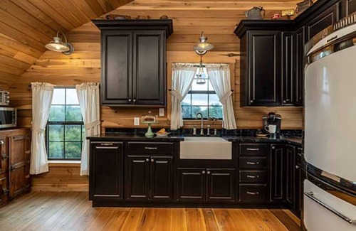 Grapetown House | The Barnhouse for 4 @ TimberRose Ranch FBG TX