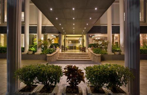 Alkapuri Hotel | The Baroda Residency