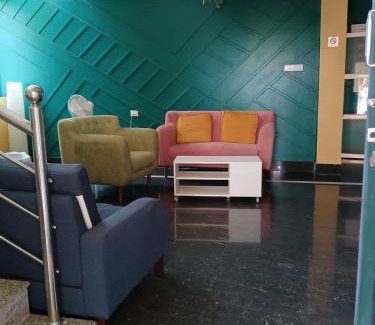 Bhubaneshwar House | The Basic