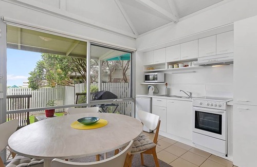Apollo Bay Apartment | The Bay Beach Studio - Free Wifi
