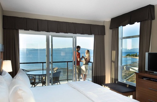 Regional District of Nanaimo Hotel | THE Beach Club Resort