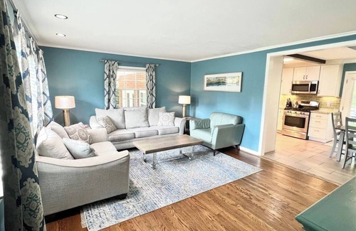Wilmington House | The Best Family & Friends Hangout & Pet Friendly!