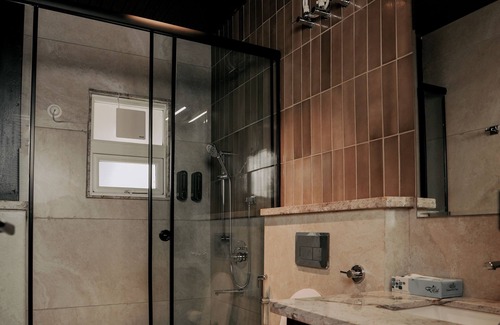 Shivpuri Hotel | The Big Bridge