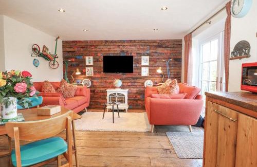 Dunbridge House | The Bike Shed