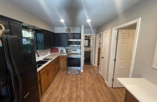 Oatmeal House | The Bird House on Cow Creek Cabin/Lake Travis