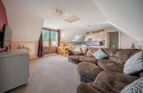 Garrettstown Cabin | The Bird House - Woodland & Coastal Lodge nr. Kinsale and Old Head Golf Course