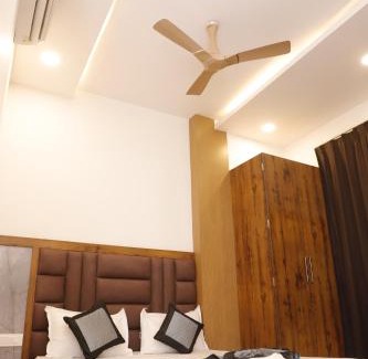 Muzaffarpur Hotel | The Blessing Palace