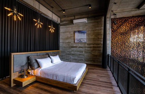 Thap Sakae Hotel | The Bloc At Sea