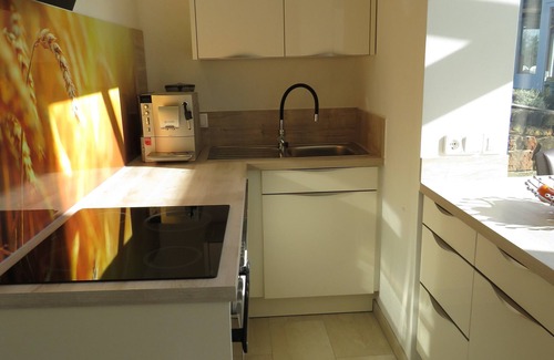 Pleisweiler Apartment | The blue house vacation apartments, balcony, pool, garden, massages, hairdresser