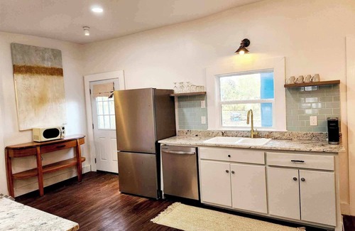 Mobile Cottage | The Blue House, Mardi Gras Cottage