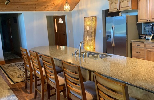 Cle Elum House | The Blue Spruce Ranch Cascade and Teanaway Valley Views and Sunsets
