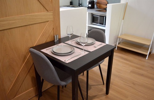 Penwortham Apartment | The Blush 2 - Style in the vines