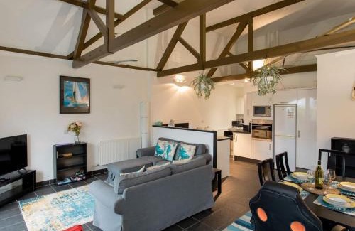 East Cowes House | The Boathouse