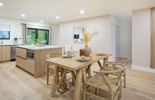 East Naples House | "The Boho Bliss" Lakeview Elegance 3miles Downtown