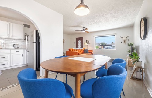 Bel Air House | The Boho Retreat- Close to PHX, OldTown, FastWiFi!