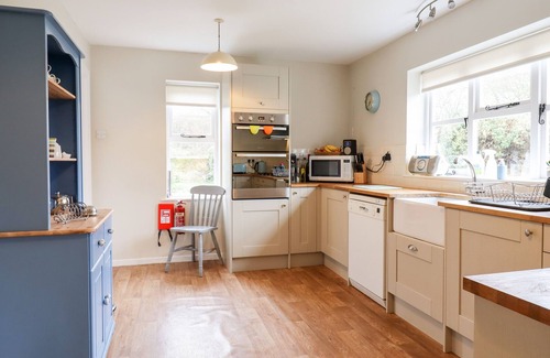 Colchester Cottage | THE BRAMBLES, pet friendly, character holiday cottage in Polstead
