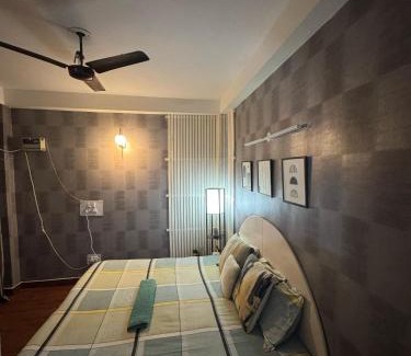 Malviya Nagar House | The Budget Room- With Washroom & Kitchenette