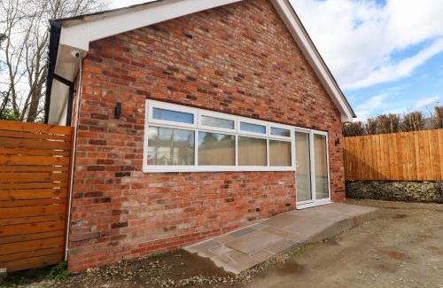 Adlington House | The bungalow at 46 Church St