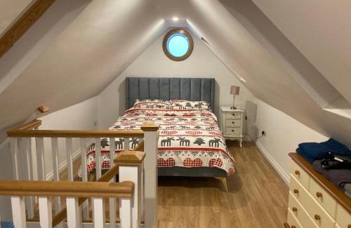 Roscoe Apartment | The Burren Snug