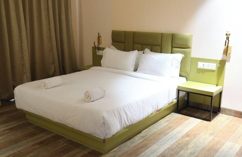 Palghar Hotel | The Byke Majestic Meadows