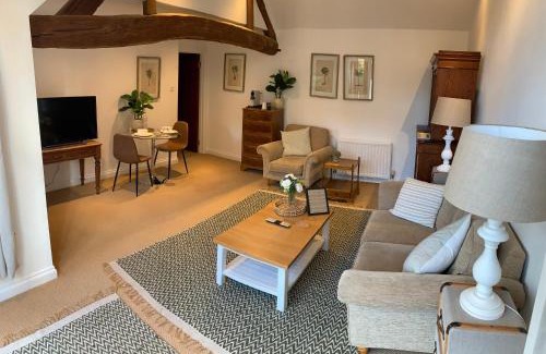 Frilford Bed & Breakfast | The Byre, at Cradle Barn offering a king suite