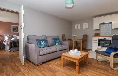 Scawton House | The Byre