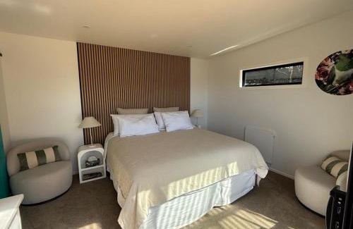 Lake Tarawera House | The Cabin