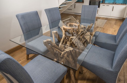 Borth-y-Gest Cottage | The Captain's Penthouse