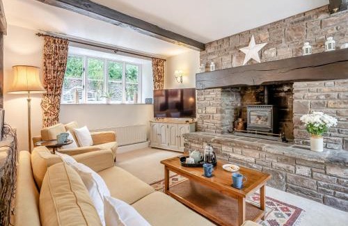 Llanfoist House | The Carriage House