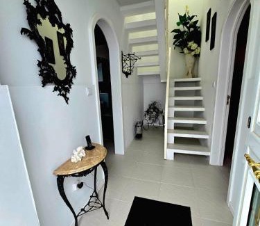 Sete Cidades House | The Cedar Tree House