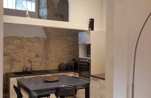 Chatuzange-le-Goubet Apartment | The Chapel of Hercules
