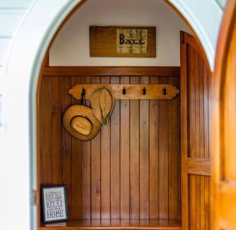 Broadwood Villa | The Chapel - Kohukohu