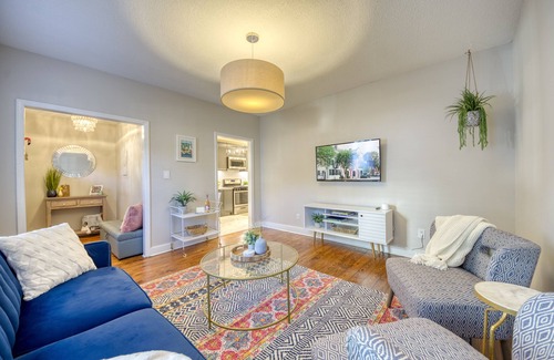 Westside House | The Charleston Suites: The Charles Suite