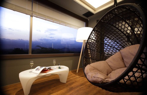 Kagawa Cho Kawahigashi-shimo Hotel | The Chelsea Breath