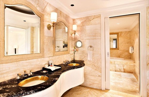 Delhi Cantonment Hotel | The Claridges, New Delhi