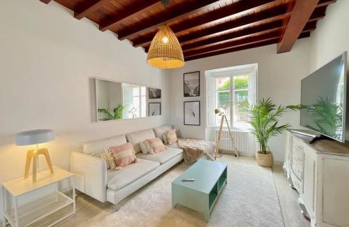 Porto do Barqueiro House | The Cliffs - A Casa de Mercedes