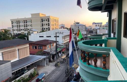 Mak Khaeng House | The Clock Guesthouse